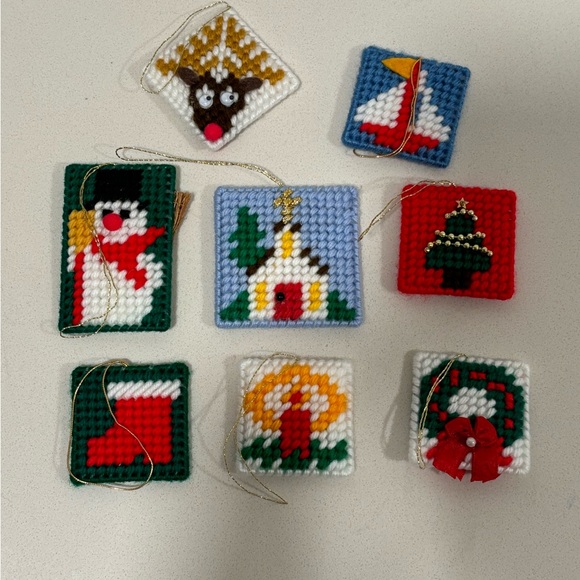 Vintage Knit Christmas Ornaments Set of 8 - Picture 4 of 6